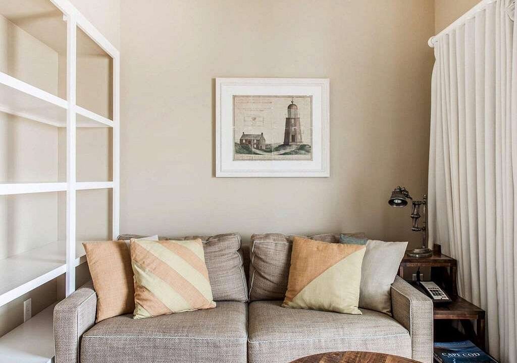 Sounding Seaside Living room